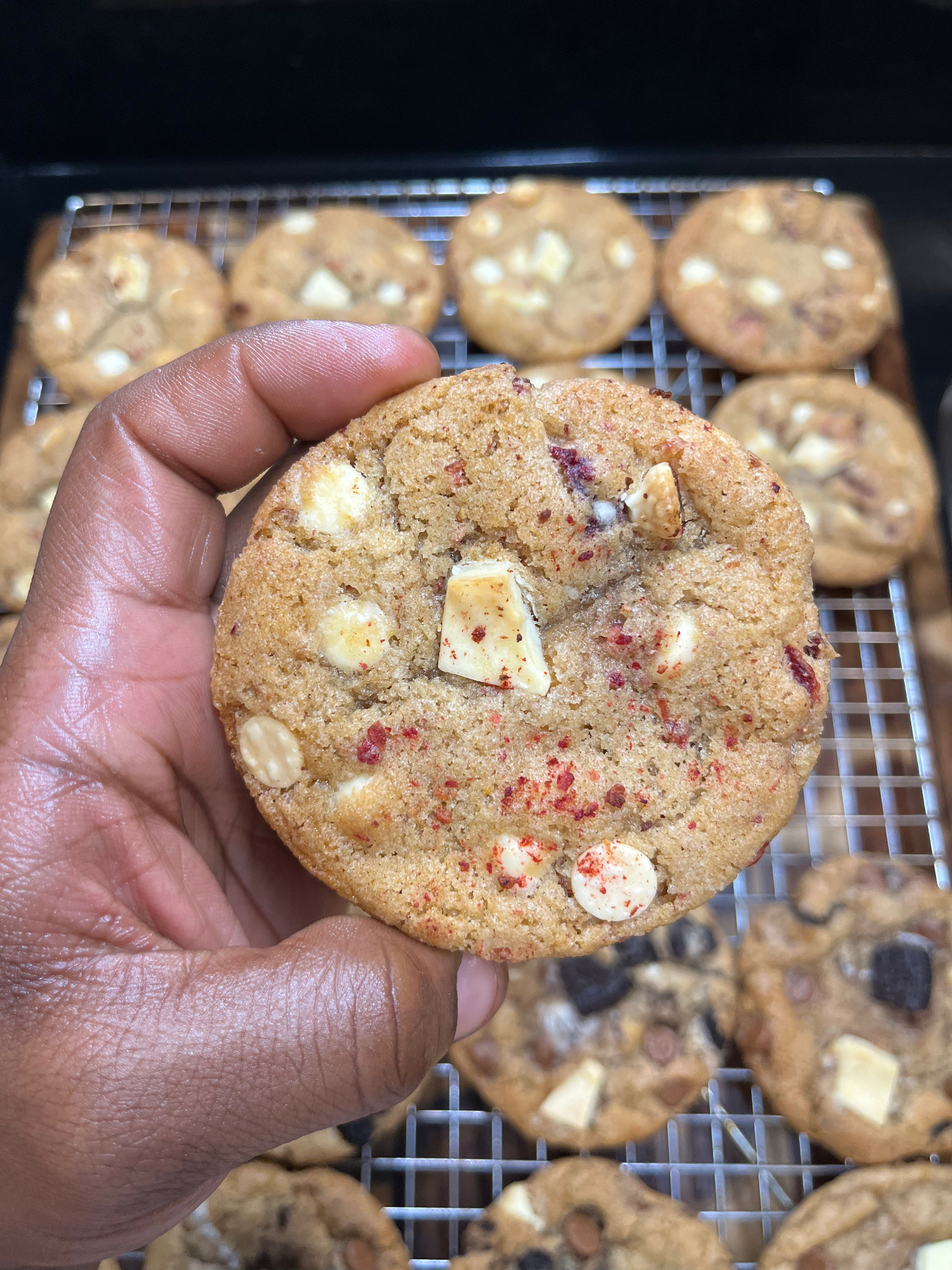 Strawberries n' Creme Kookies